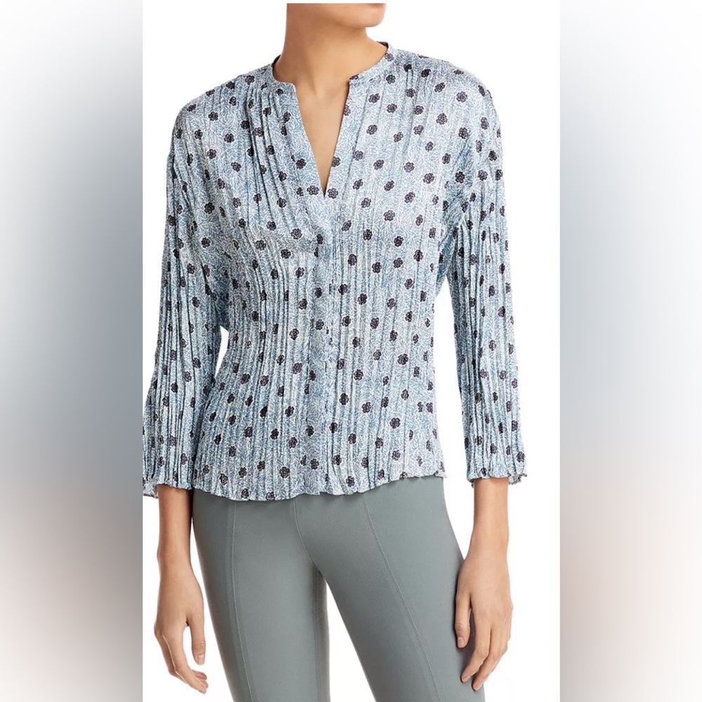 Vince Camellia Print Pleated Blouse, Pale Bay Blue, XS, Never Worn NWOT New! - Picture 2 of 10